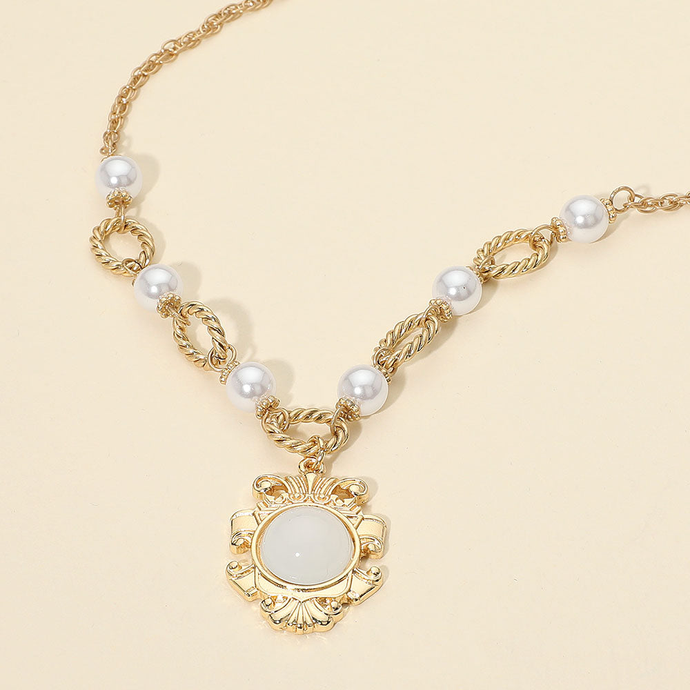 Vintage Medallion Pearl Necklace