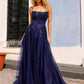 Nox Anabel G1405 Vestido de Gala Largo Corte A de Tul Brillante con Cuello Cuadrado y Espalda Abierta