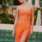 Vestido sin tirantes Nox Anabel G1650 con bordado semi-corazón y abertura