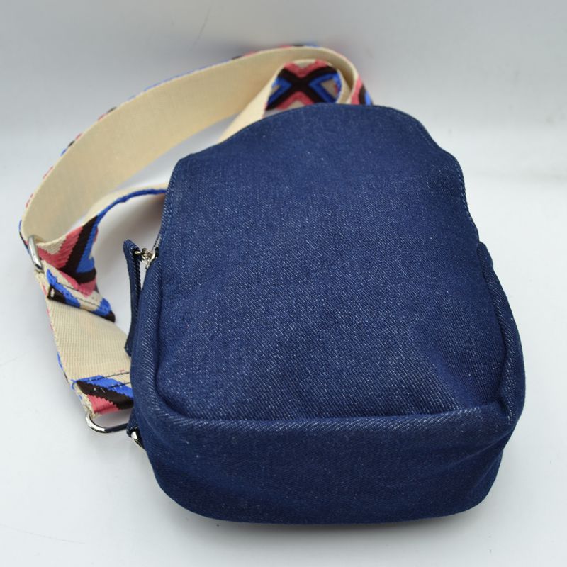 Geometric Pattern Strap Sling Bag with Zipper Pockets