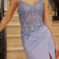 Vestido de satén brillante con bordado floral y abertura Nox Anabel H1670