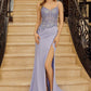 Vestido de satén brillante con bordado floral y abertura Nox Anabel H1670