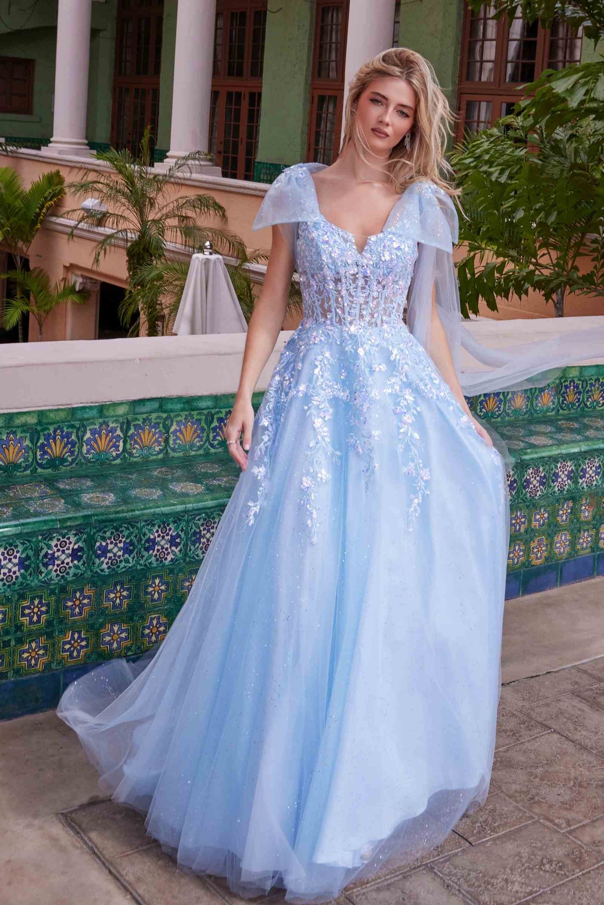 Nox Anabel H1680 Vestido de tul con apliques, tirantes drapeados y atados