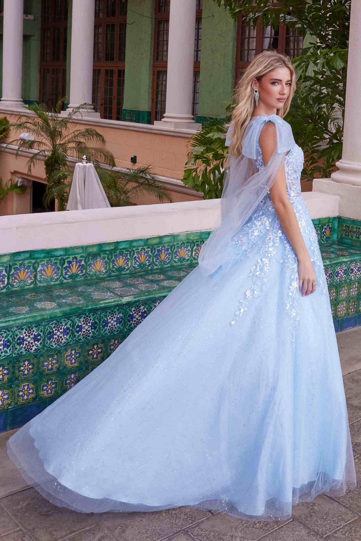 Nox Anabel H1680 Vestido de tul con apliques, tirantes drapeados y atados