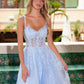 Vestido de línea A con escote corazón y apliques florales Nox Anabel H1682