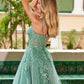 Vestido de línea A con escote corazón y apliques florales Nox Anabel H1682