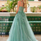 Vestido de línea A con escote corazón y apliques florales Nox Anabel H1682