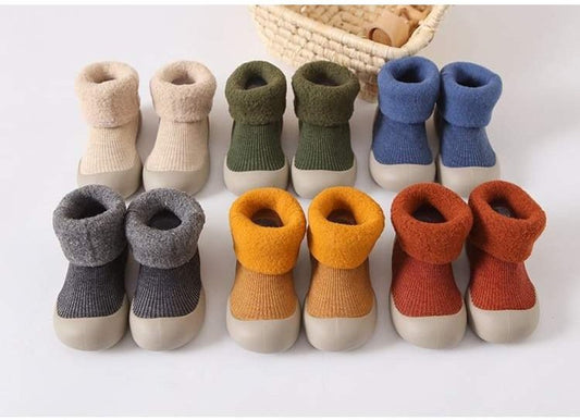 Zapatillas calcetín de invierno para bebé con suela de goma | Zapatos descalzos de felpa