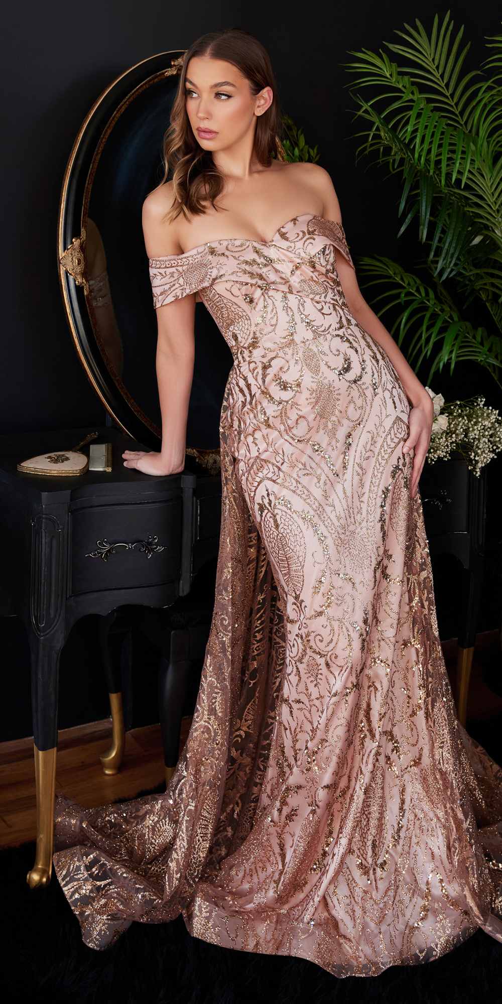 Vestido largo de encaje Ladivine J836 con hombros descubiertos y sobrefalda