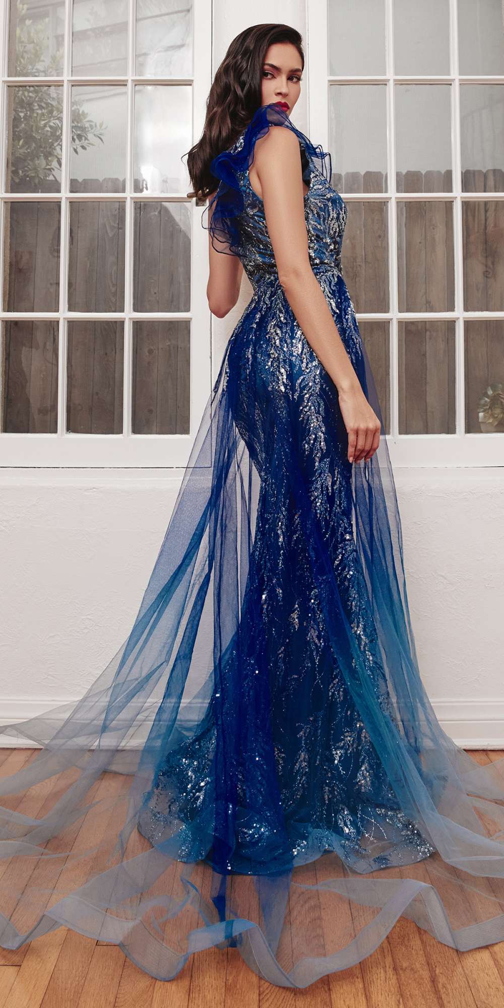 Vestido de noche largo hasta el suelo con un solo hombro y sobrefalda Ladivine J851