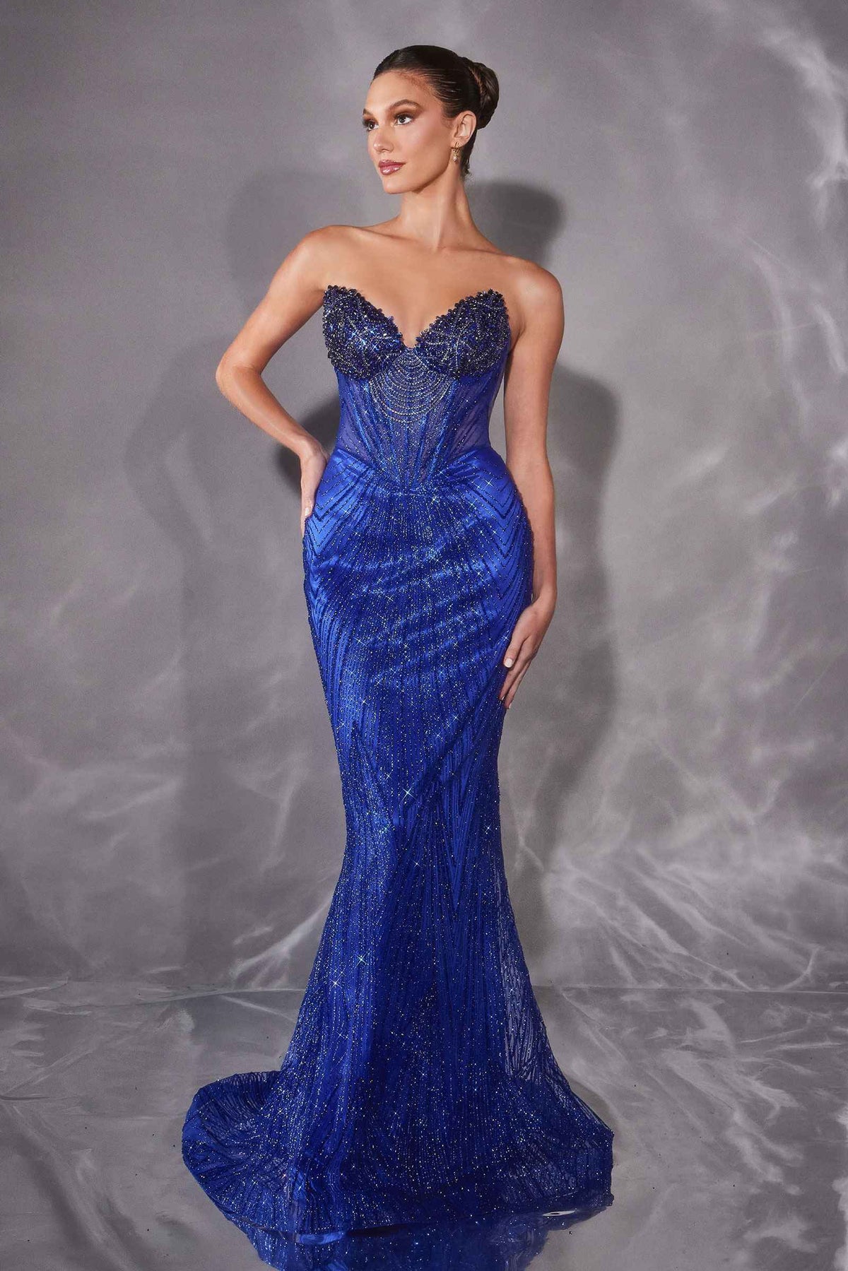 Vestido de Noche Ajustado con Corsé Transparente y Cuerpo Cubierto de Cristales Ladivine J903 Lavish