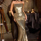 Vestido de noche moderno y ceñido Ladivine J905 sin tirantes con lentejuelas y transparencia lateral
