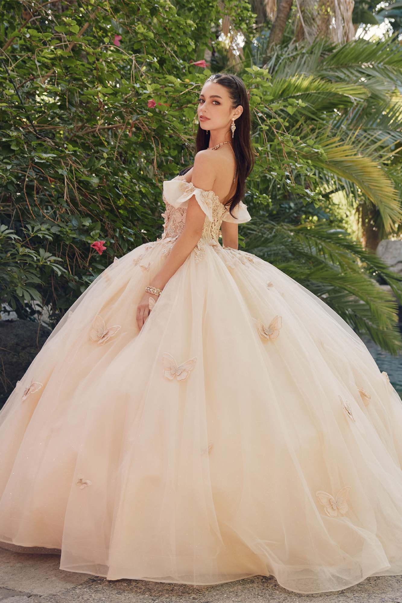 Vestido de quinceañera abullonado con hombros descubiertos estilo A-Line Juliet JT1448J