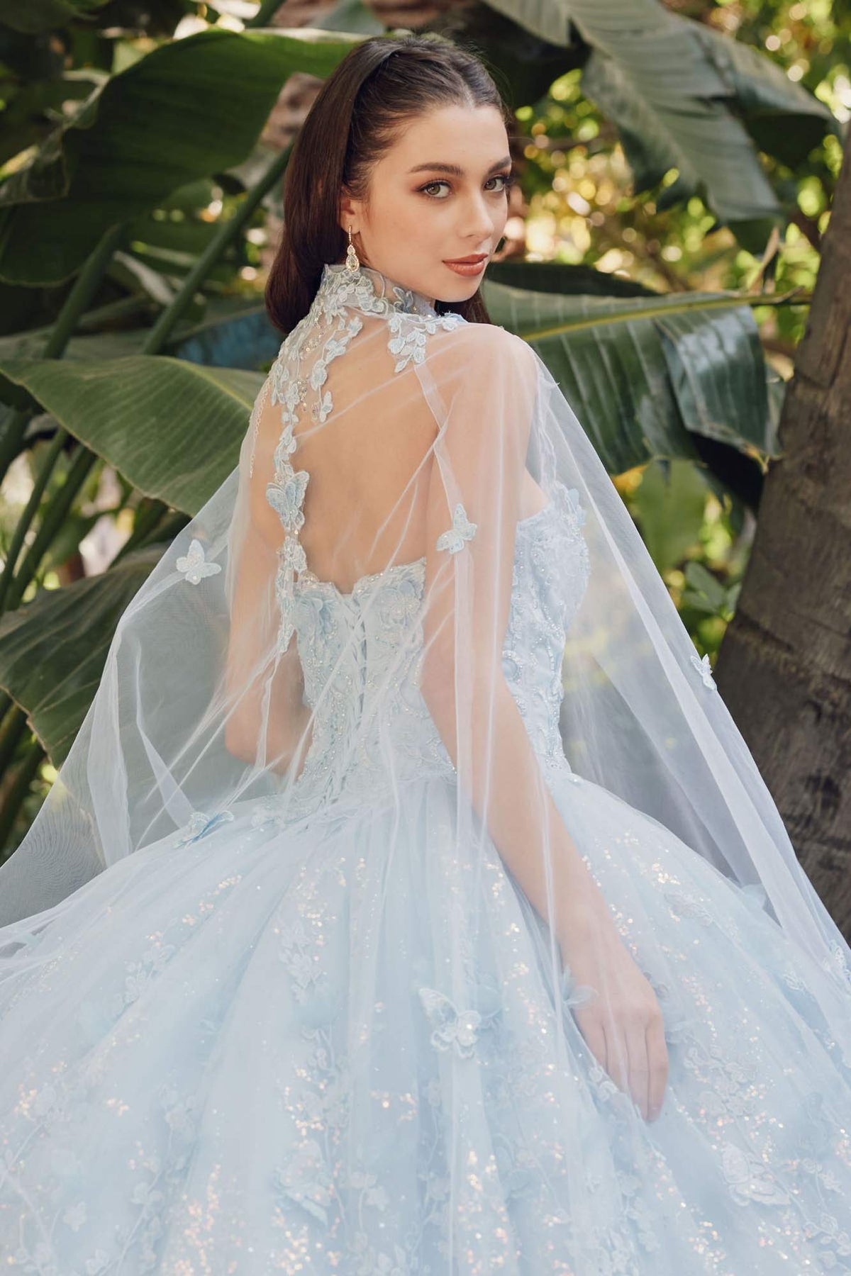 Vestido de Quinceañera Juliet JT1449J Estraple Abullonado con Escote Corazón Incluye Capa