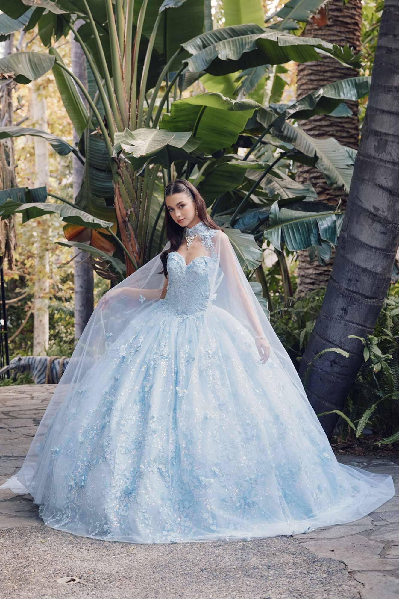 Vestido de Quinceañera Juliet JT1449J Estraple Abullonado con Escote Corazón Incluye Capa
