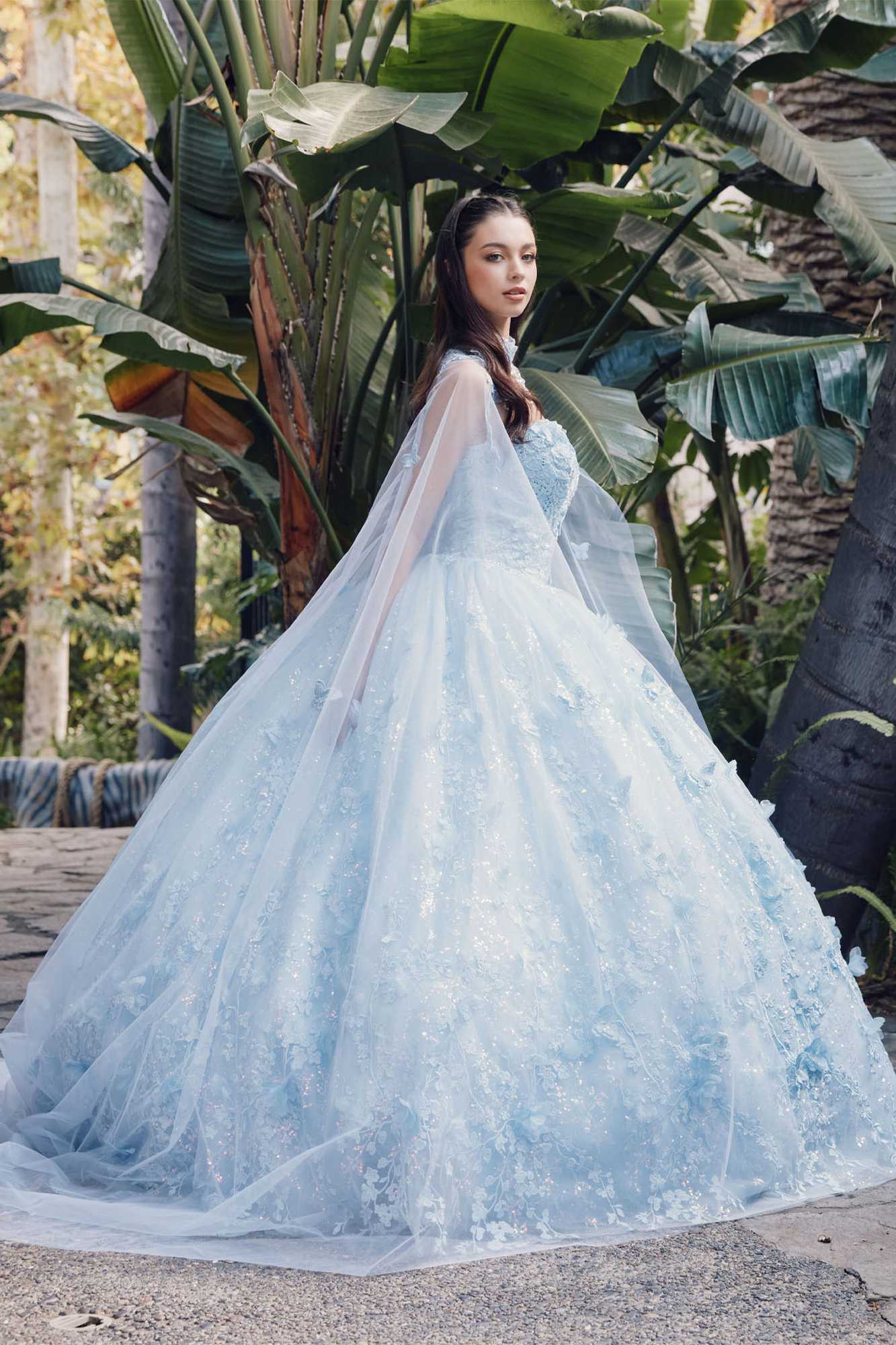 Vestido de Quinceañera Juliet JT1449J Estraple Abullonado con Escote Corazón Incluye Capa