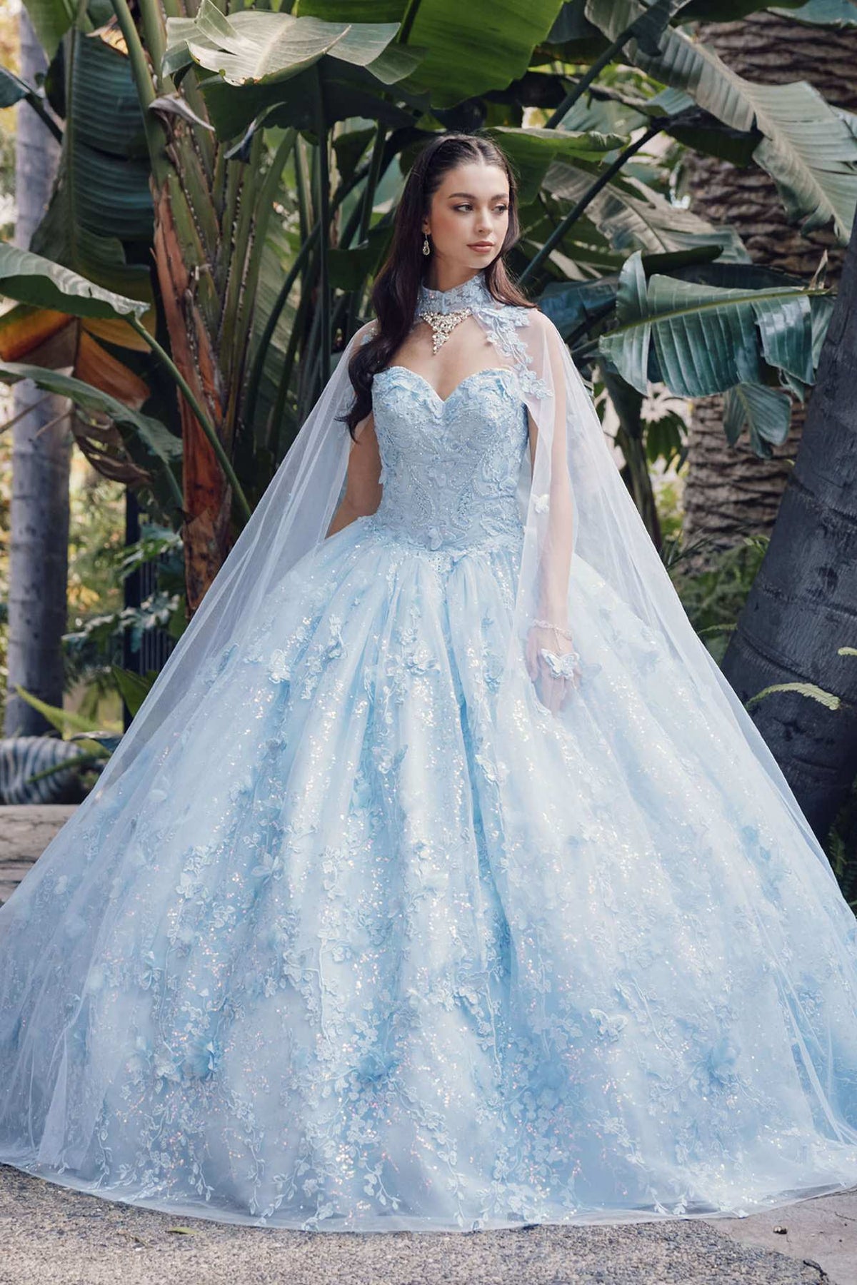 Vestido de Quinceañera Juliet JT1449J Estraple Abullonado con Escote Corazón Incluye Capa
