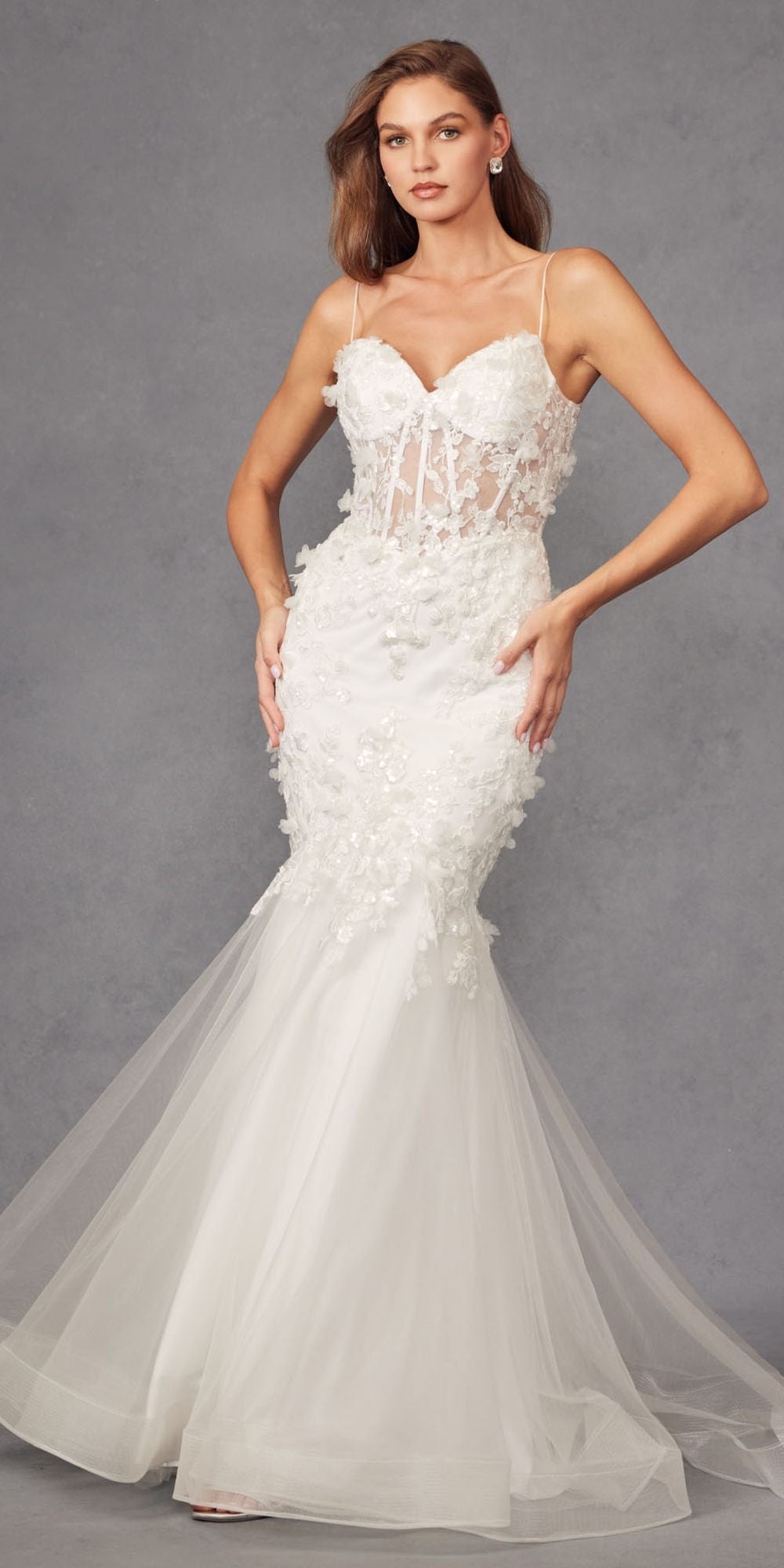 Vestido de trompeta largo con escote corazón, corpiño deshuesado y adornado Juliet JT2469KW
