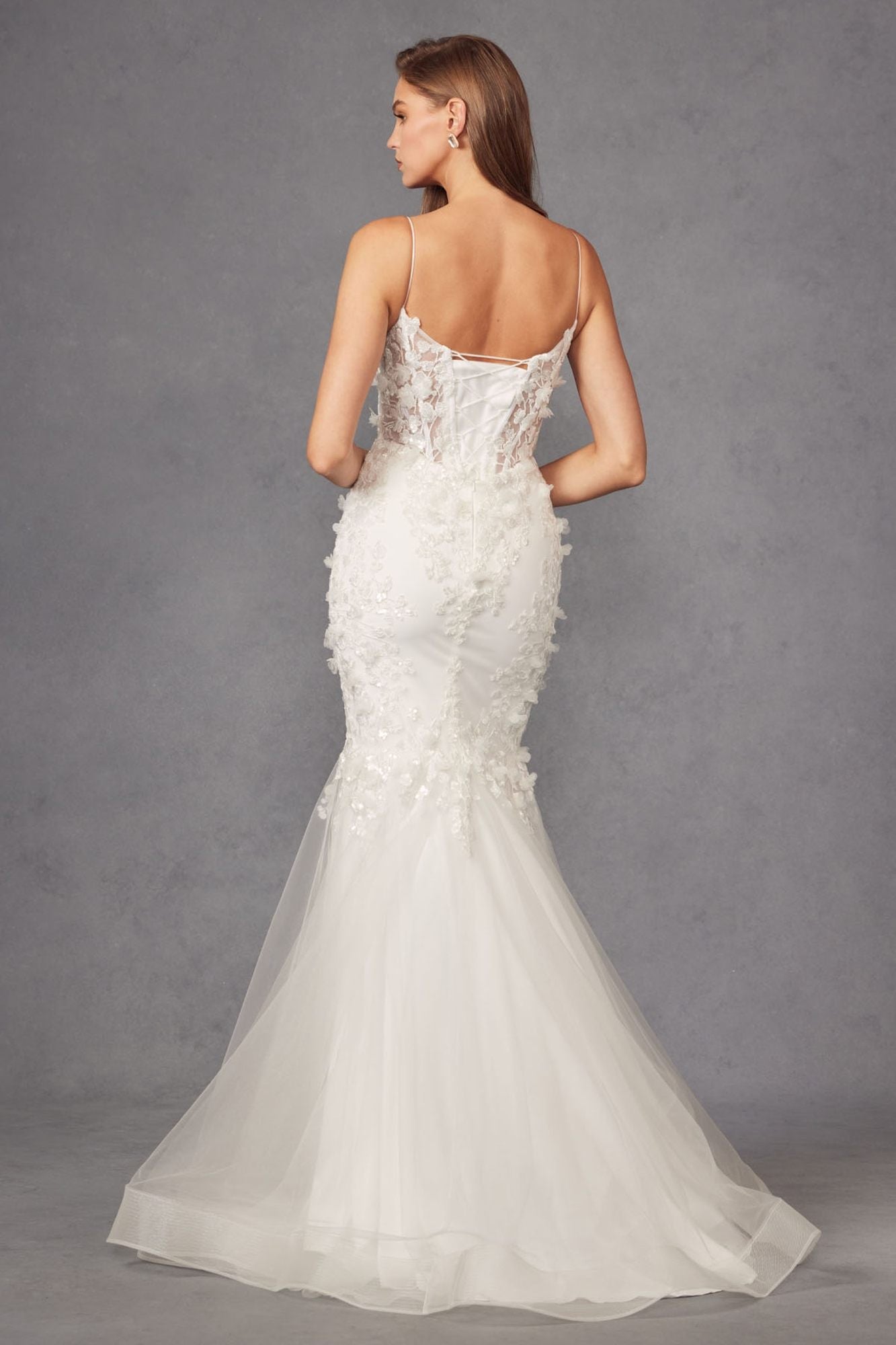 Vestido de trompeta largo con escote corazón, corpiño deshuesado y adornado Juliet JT2469KW