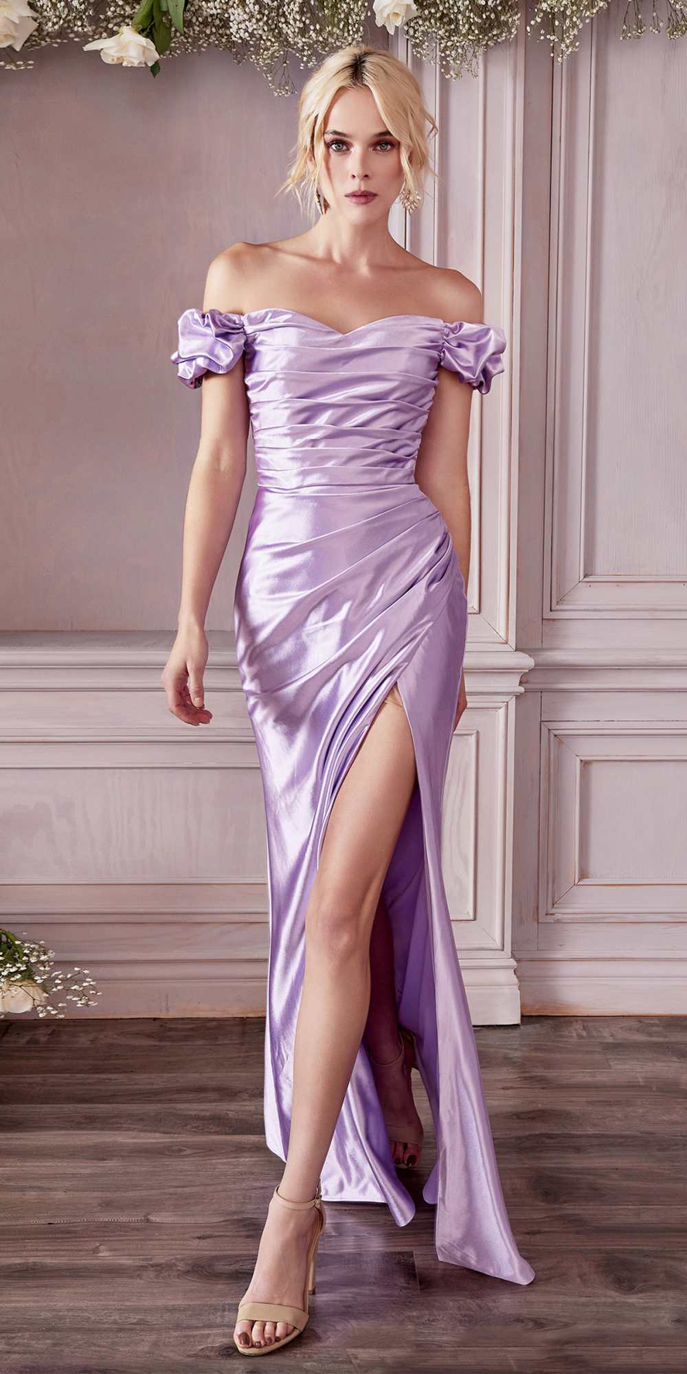 Vestido de satén drapeado entallado Cinderella Divine KV1056