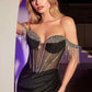 Vestido Ladivine KV1123, de noche, entallado, con hombros descubiertos y flecos