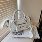 Women's Sense Niche Retro Fashion Decorative Rivets Handbags