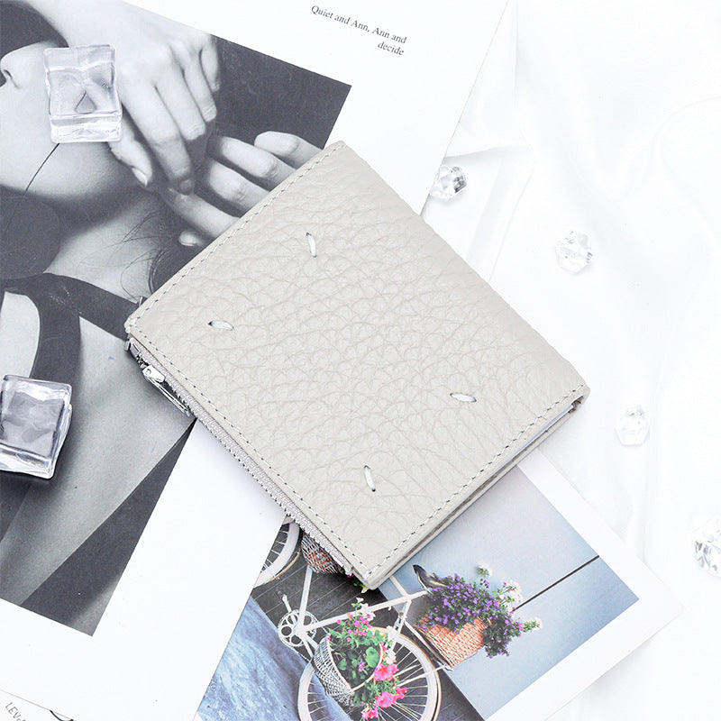 Women's First Layer Cowhide Elephant Pattern Short Ladies Wallets