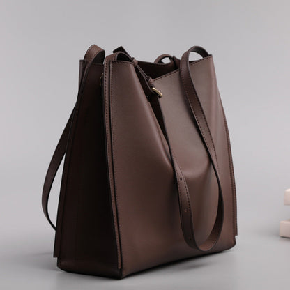 Women's Retro Fashion Large Capacity Simple Commute Crossbody Bags