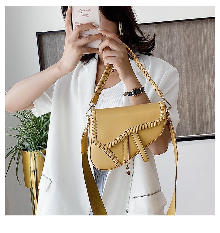 Women's Creative Vintage Weave Saddle Fashion Shoulder Bags
