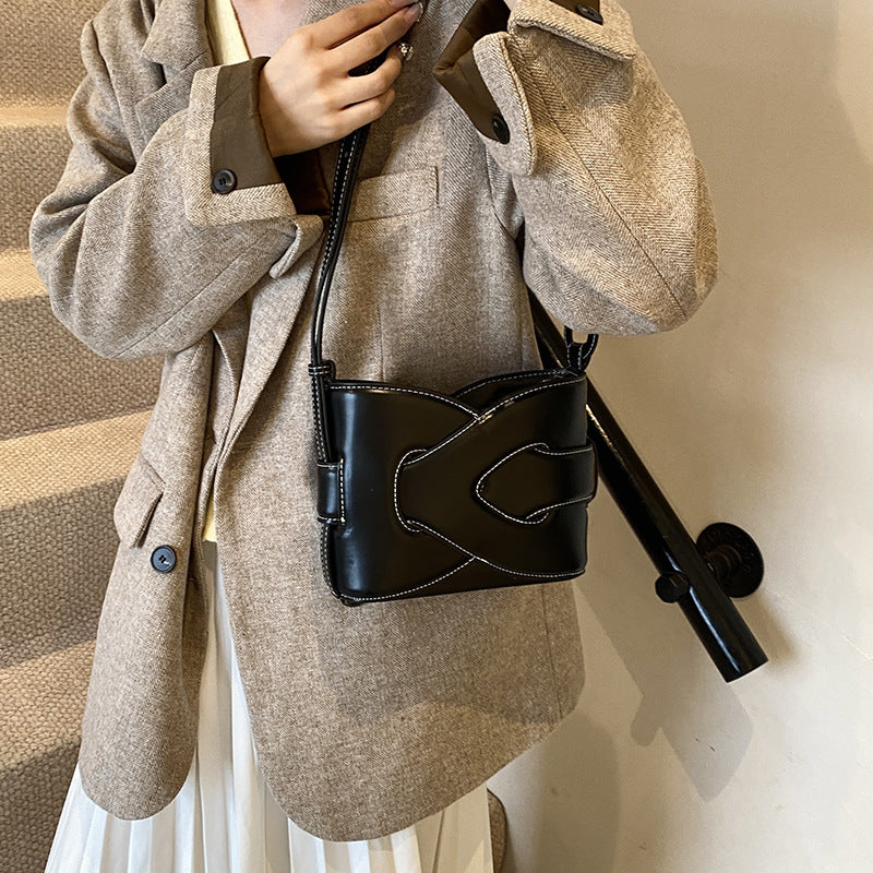 Women's High-grade Large Capacity Fashion Commuter Geometric Design Shoulder Bags