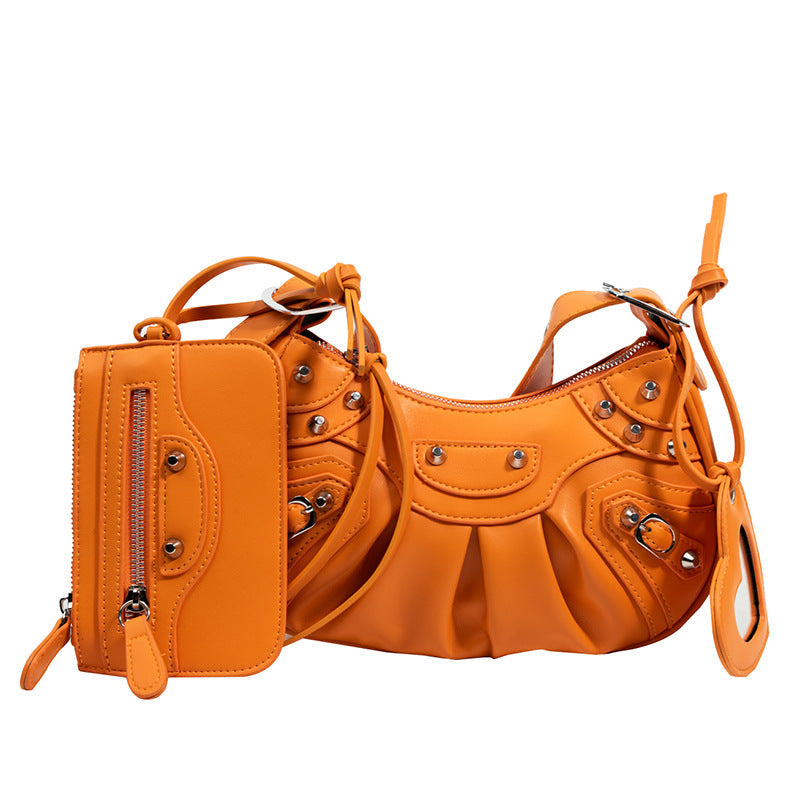 Women's Pleated Crescent Son Mother Retro Rivet Shoulder Bags