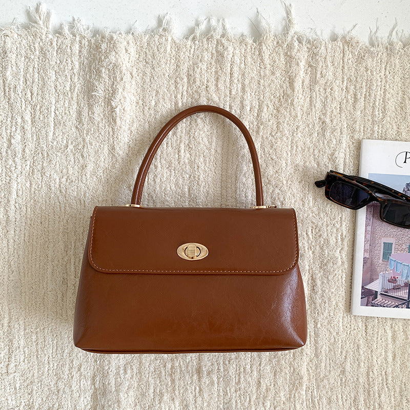 Fashion Minority Design Oil Wax Leather Western Style Flip Shoulder Bags