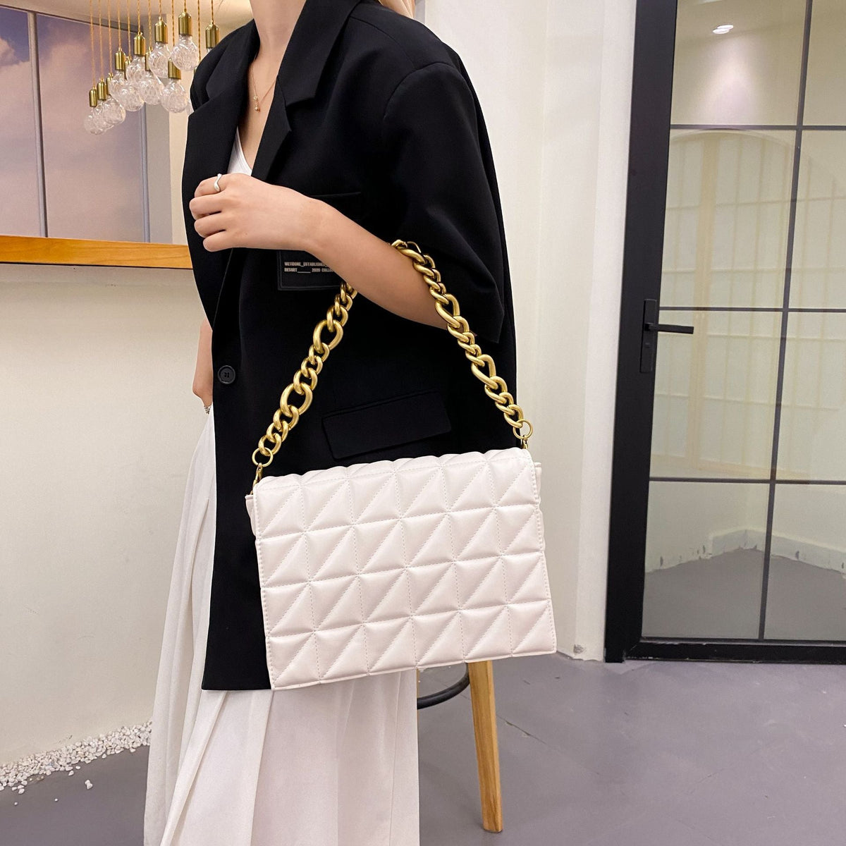 Women's Fashion Classic Style Thick Chain Embroidered Shoulder Bags