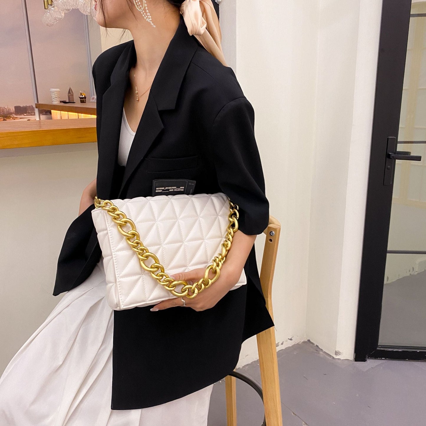 Women's Fashion Classic Style Thick Chain Embroidered Shoulder Bags
