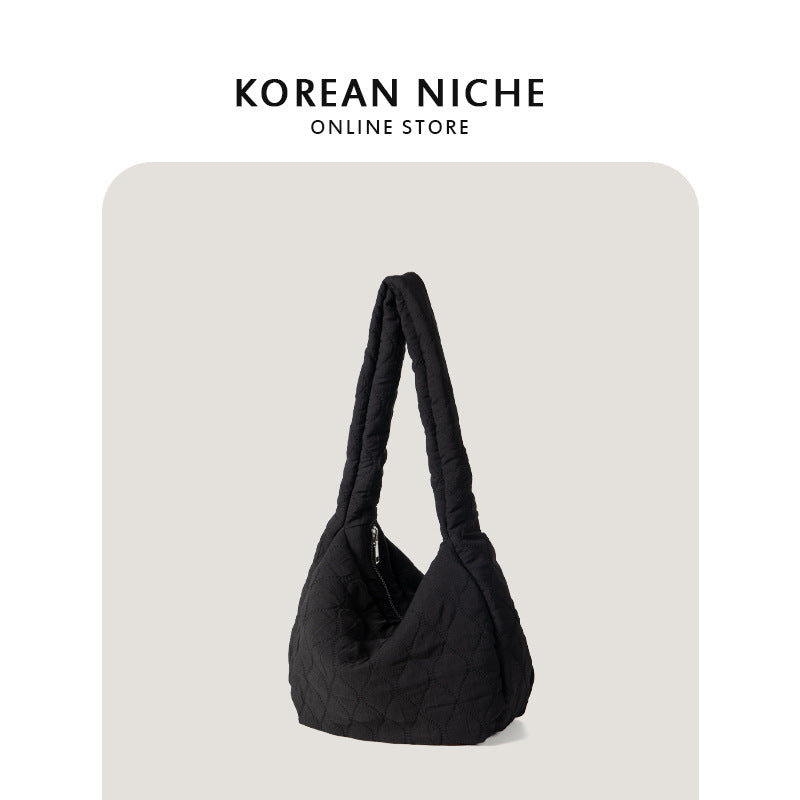 Fashion Design Sense Niche Retro Large Capacity Rhombus Handbags