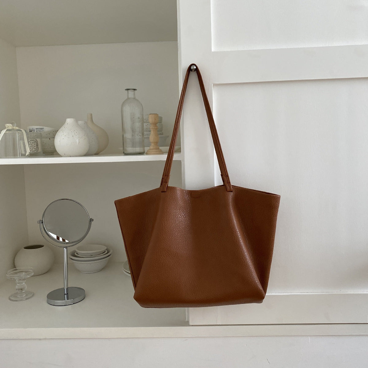 Women's Classic Simple Soft Leather High-grade Large Bags