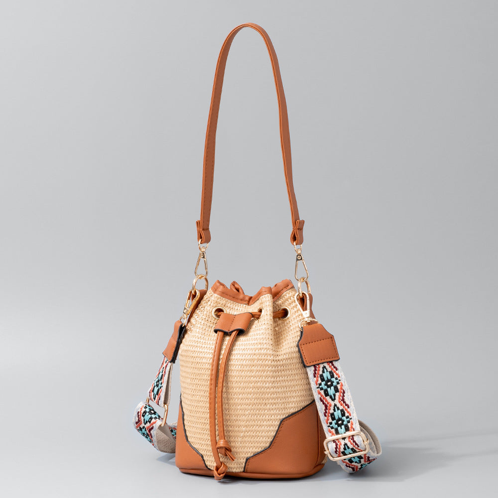 Women's Hand-woven Niche Straw Daily Commuter Portable Shoulder Bags