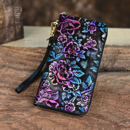 Women's Retro Leather Large Capacity Fashion Embossed Ladies Wallets