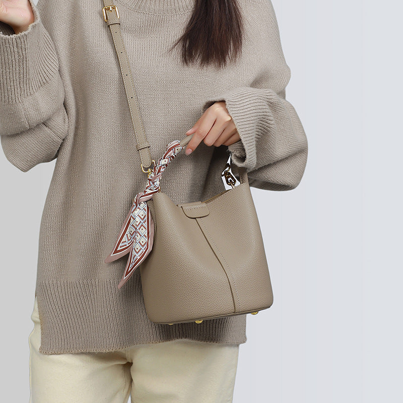 Women's Cool Charming Glamorous High-grade Leather Crossbody Bags