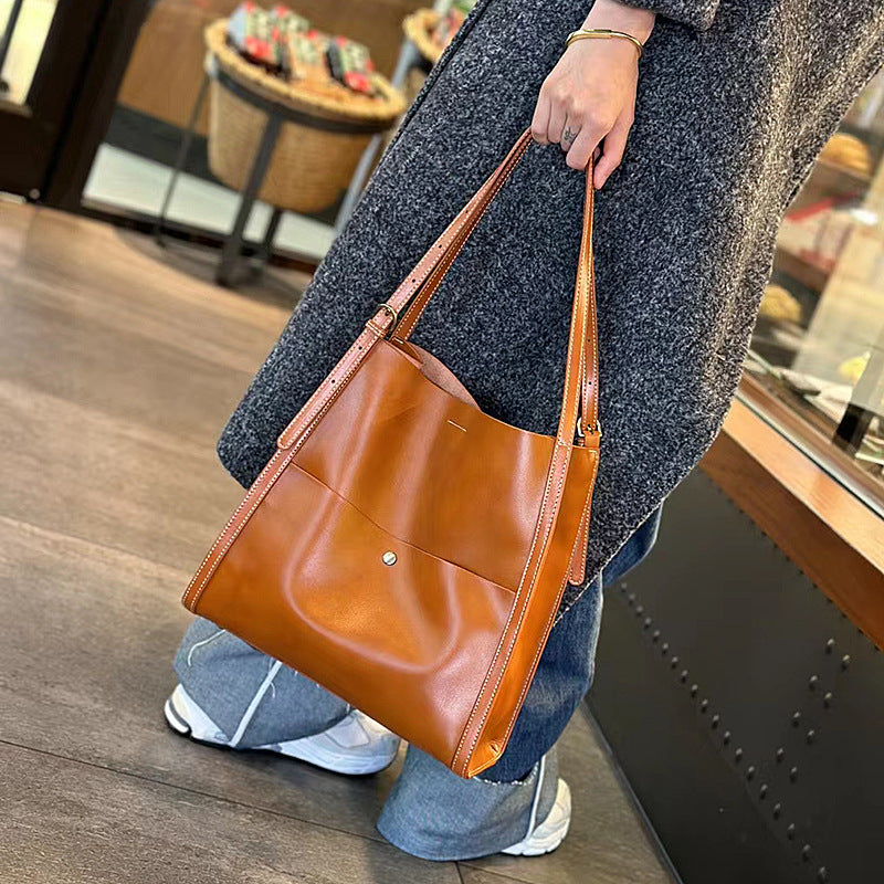Women's Large Capacity Commuter Leather Versatile Cowhide Shoulder Bags