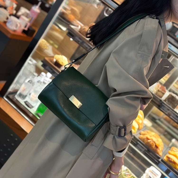 Women's Layer Cowhide Retro Underarm Fashion Advanced Bags