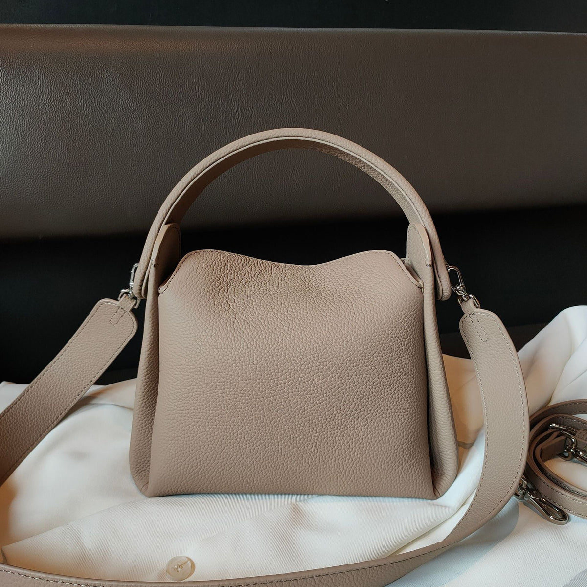 Women's Versatile Large Cigarette Capacity Design Handbags