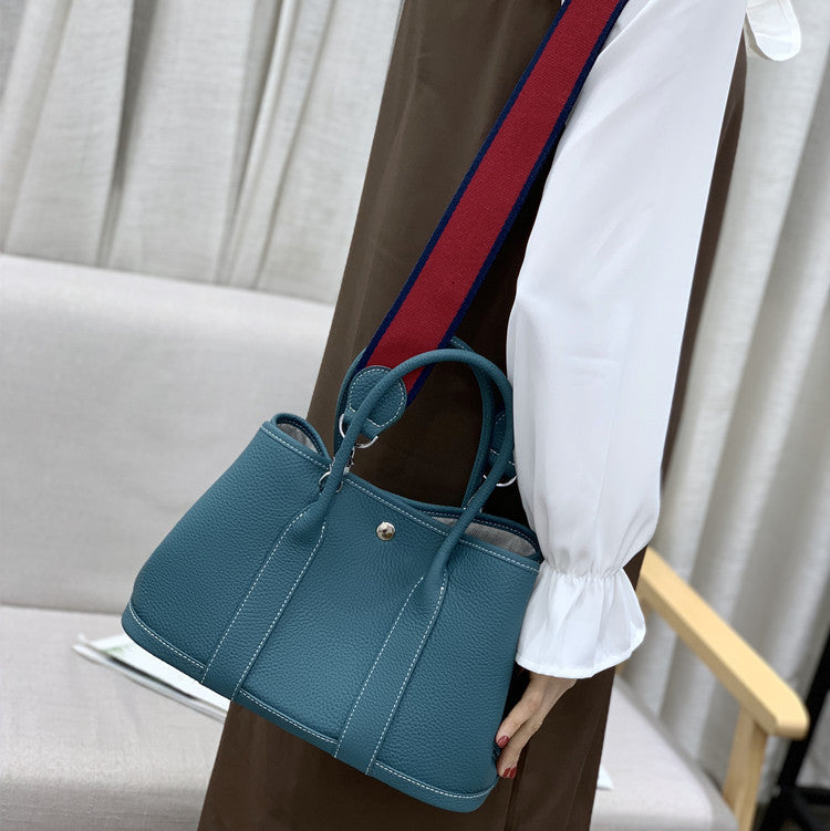 Women's Garden Layer Cowhide Lychee Pattern Wide Handbags