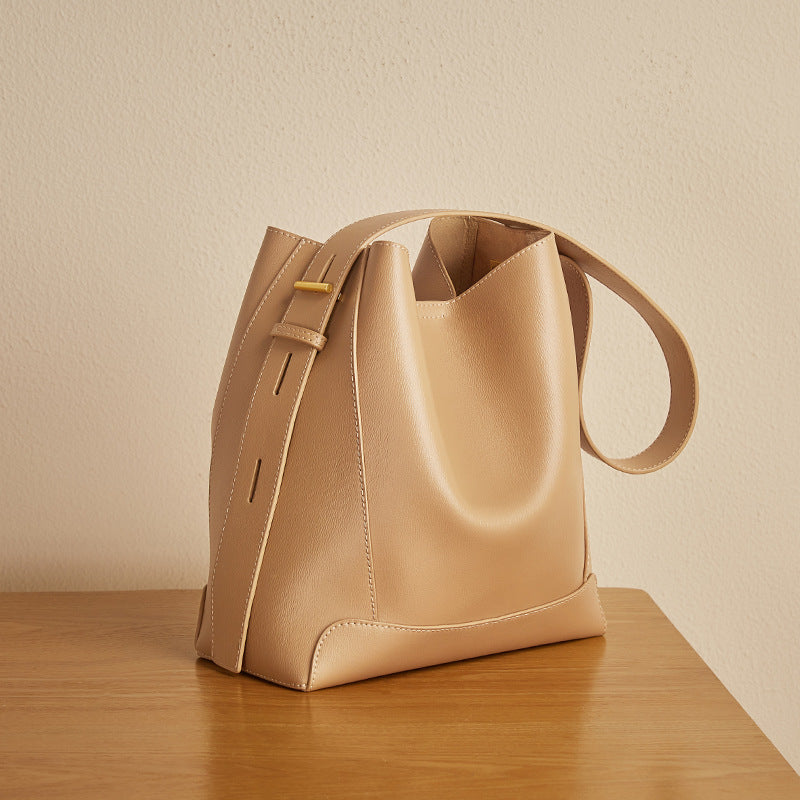 Women's Large Genuine Leather Capacity Commuter Shoulder Bags