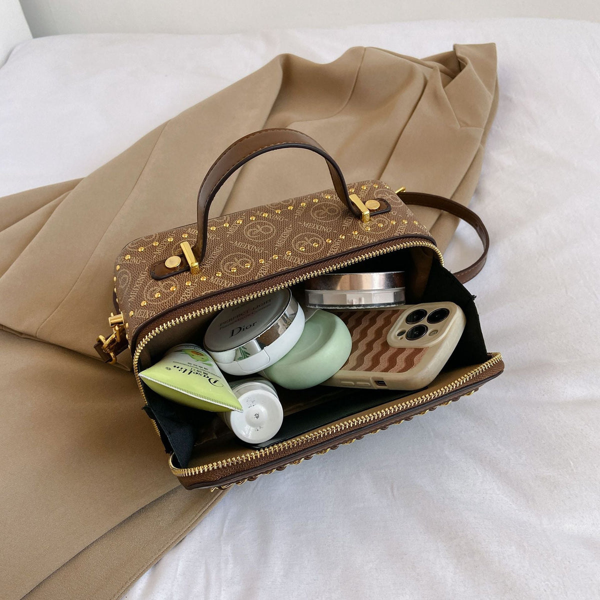 Women's High-grade Retro Badge Box Fashionable Handmade Small Square Bags