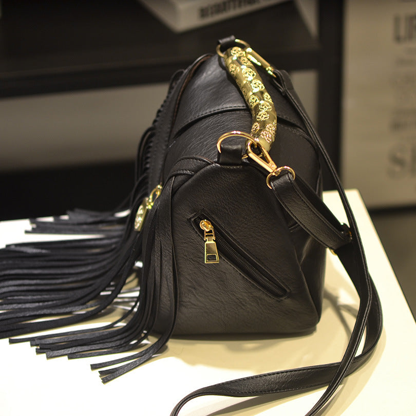 Women's Innovative Graceful Tassel Fashion Pillow Handbags