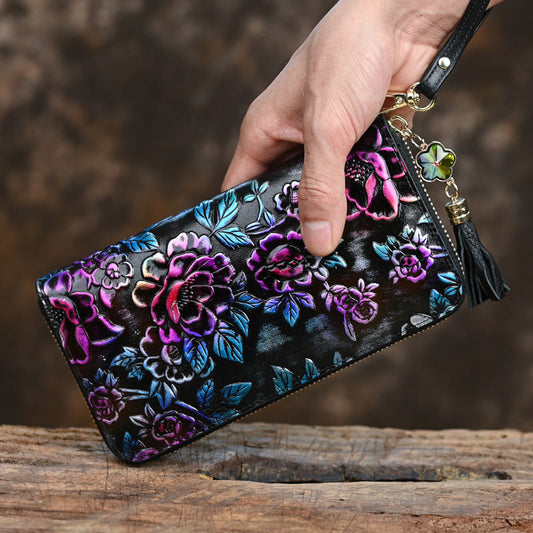 Women's Retro Leather Large Capacity Fashion Embossed Ladies Wallets