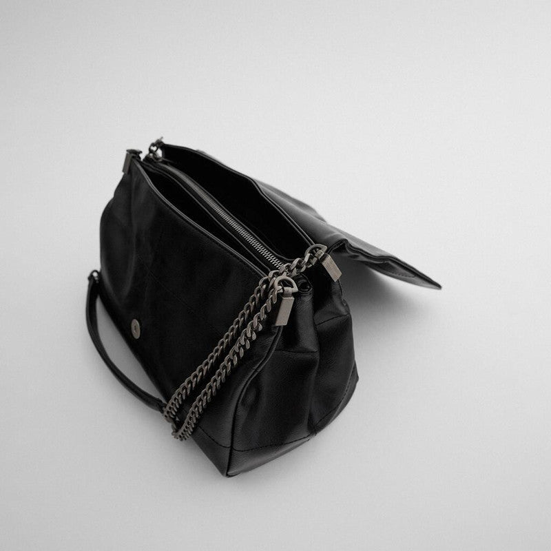 Women's Commuter Chain Black Rock Wind Flip Shoulder Bags