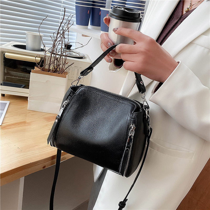 Women's Leather Simple Trendy Top Layer Cattlehide Shoulder Bags
