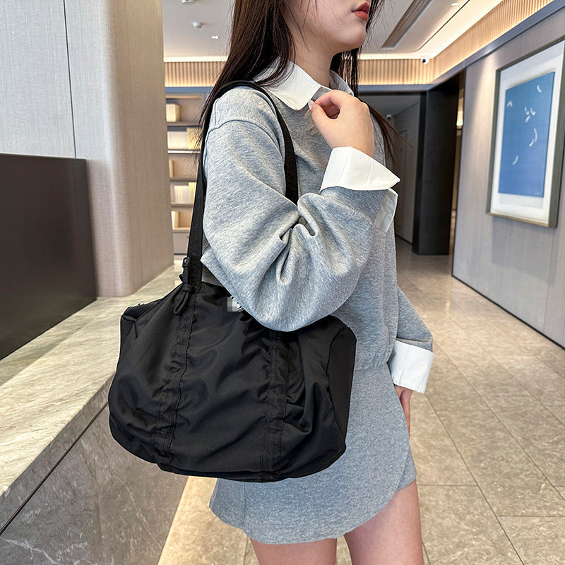 Women's High-grade Underarm Niche Commuter Large Capacity Shoulder Bags